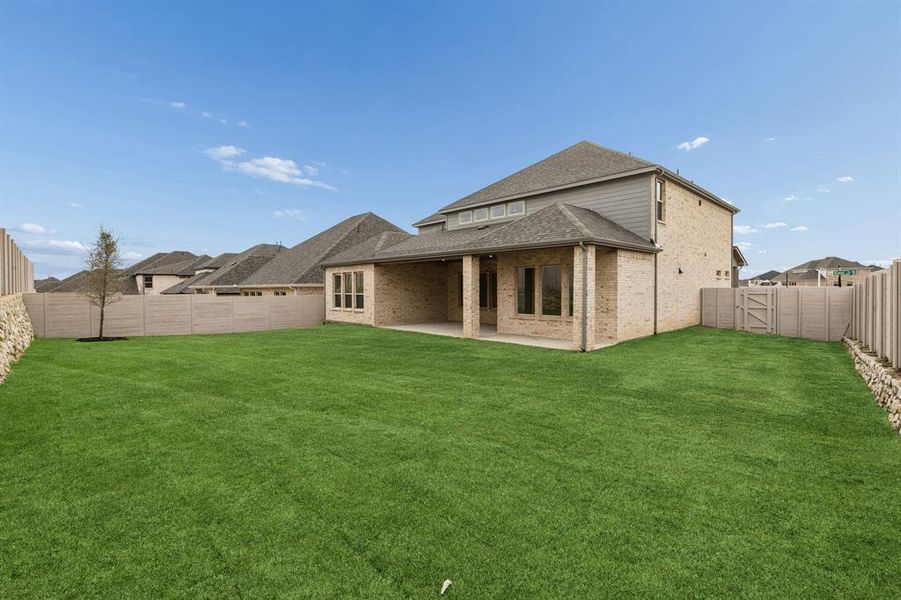 Exterior details and patio area of a home in , McKinney (Image 3).