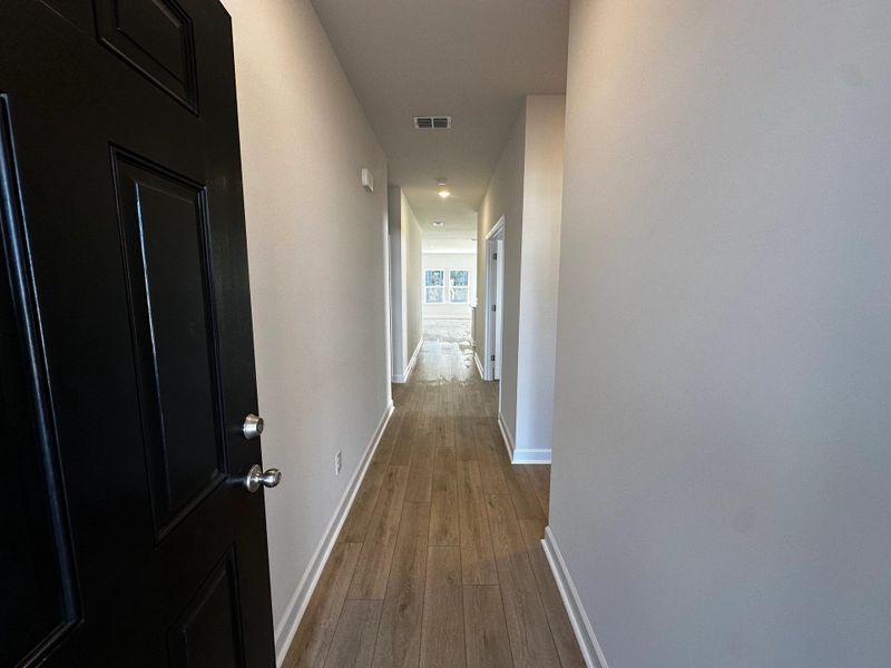 Spacious, unfurnished interior of a new home in Watson Hill, Summerville (Image 7).