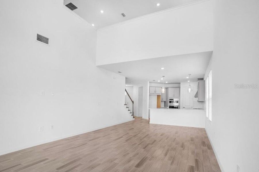 Spacious, unfurnished interior of a new home in Indigo Creek, Apollo Beach (Image 24).