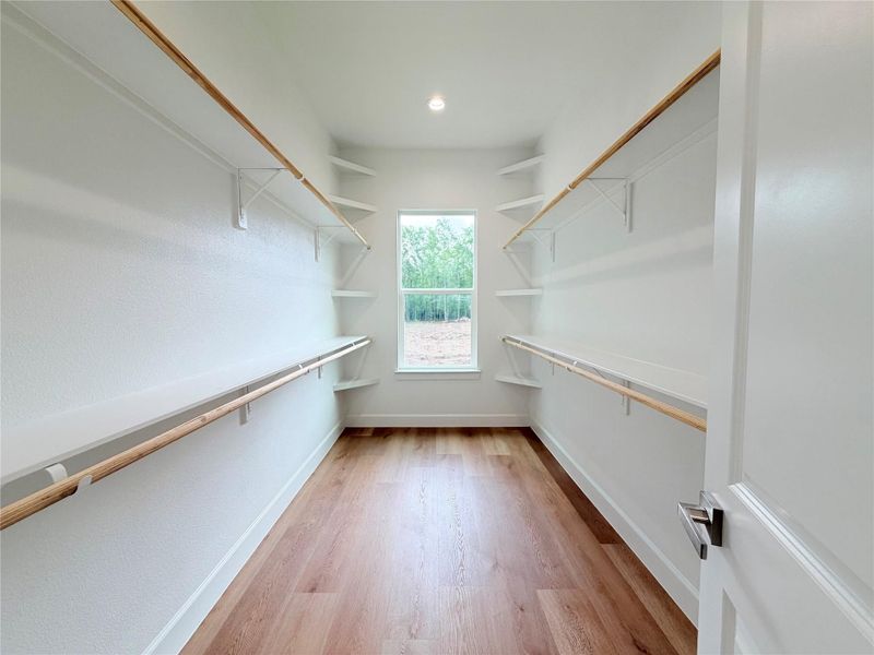 Spacious, unfurnished interior of a new home in , Dayton (Image 36).