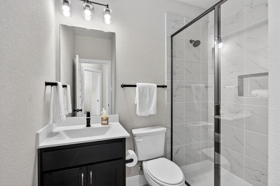 Upstairs with great walk-in shower