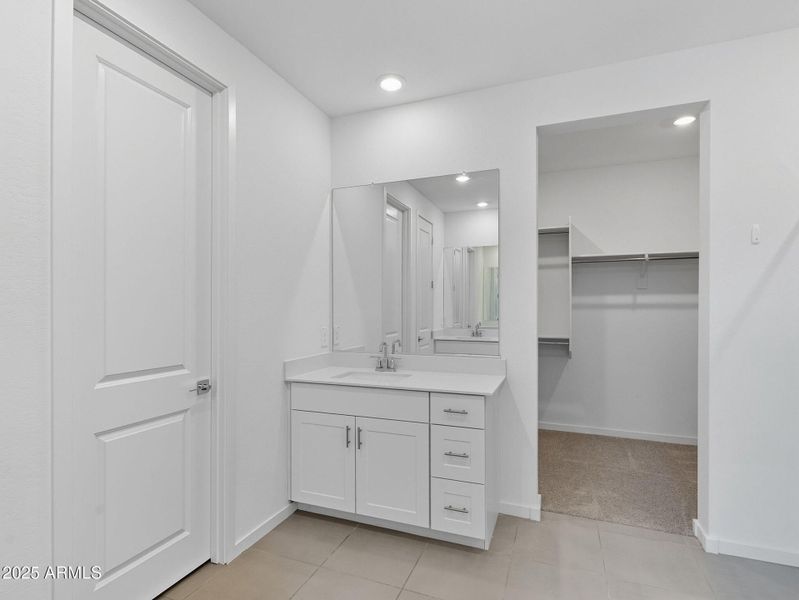 23-web-or-mls-Bee-23 23-web-or-mls-Bee-23