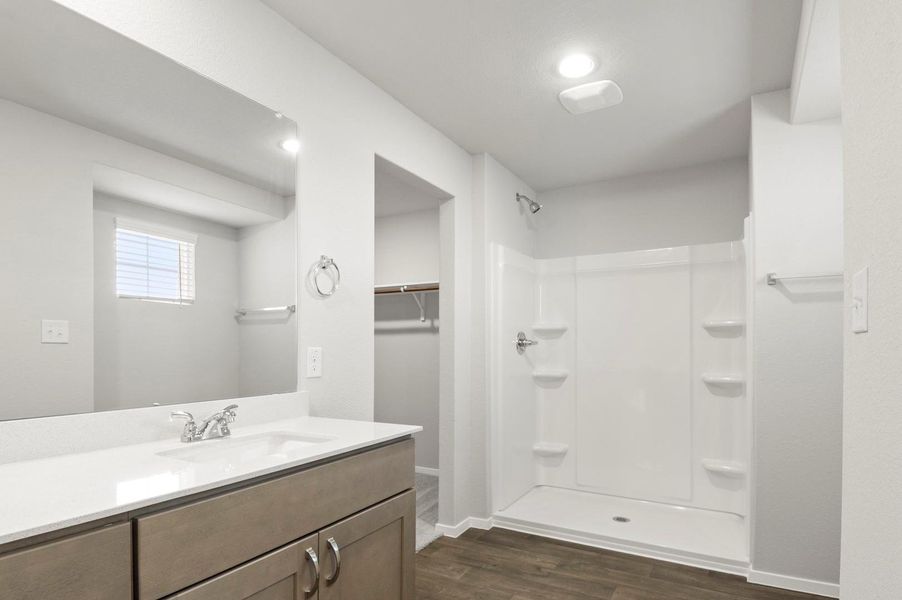 Furnished interior view inside a new home in Harvest Ridge, Elgin (Image 10).