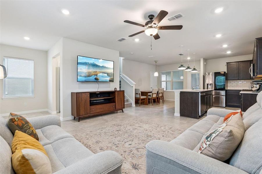 Furnished interior view inside a new home in , Apopka (Image 9).