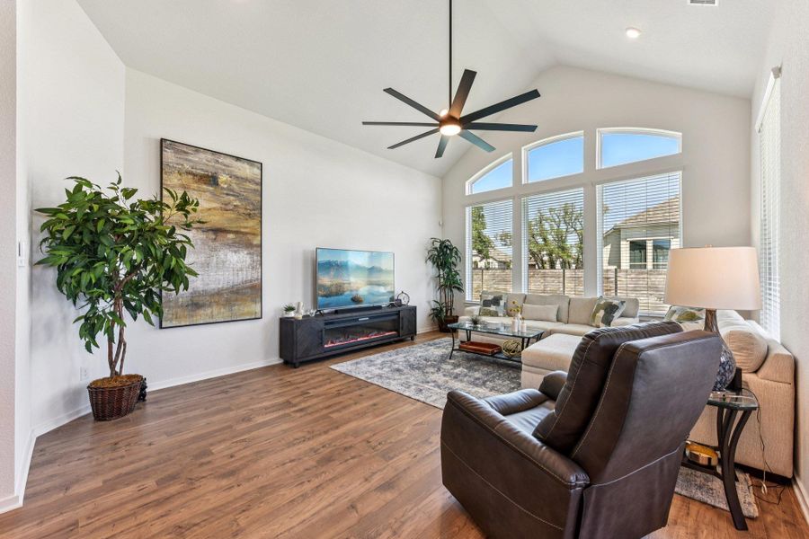 Furnished interior view inside a new home in Highland Village, Georgetown (Image 36).