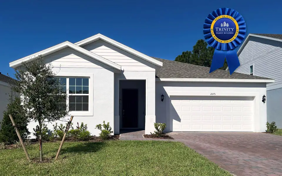 Front Exterior View of a Modern Central Florida Home Front Exterior View of a Modern Central Florida Home