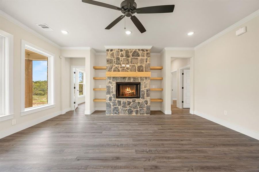 Spacious, unfurnished interior of a new home in , Ennis (Image 15).