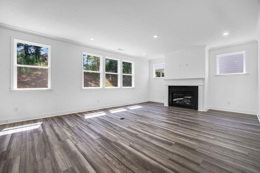 Spacious, unfurnished interior of a new home in Bailey Fence, Dacula (Image 28).