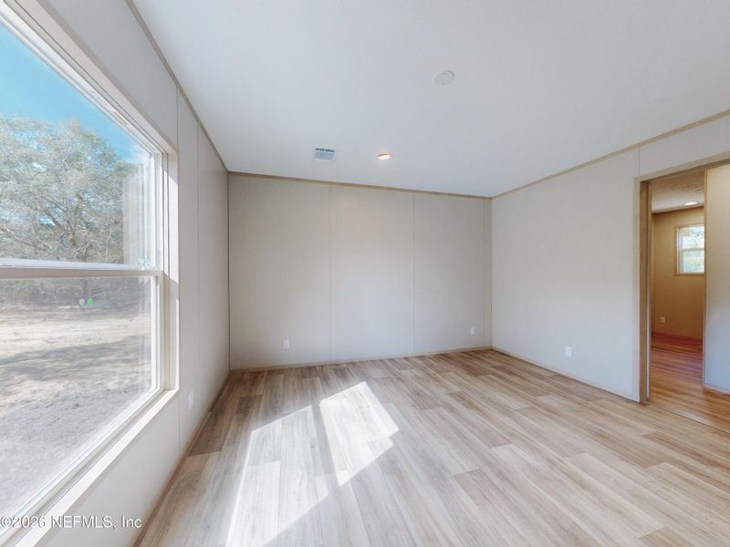 Spacious, unfurnished interior of a new home in , Keystone Heights (Image 31).