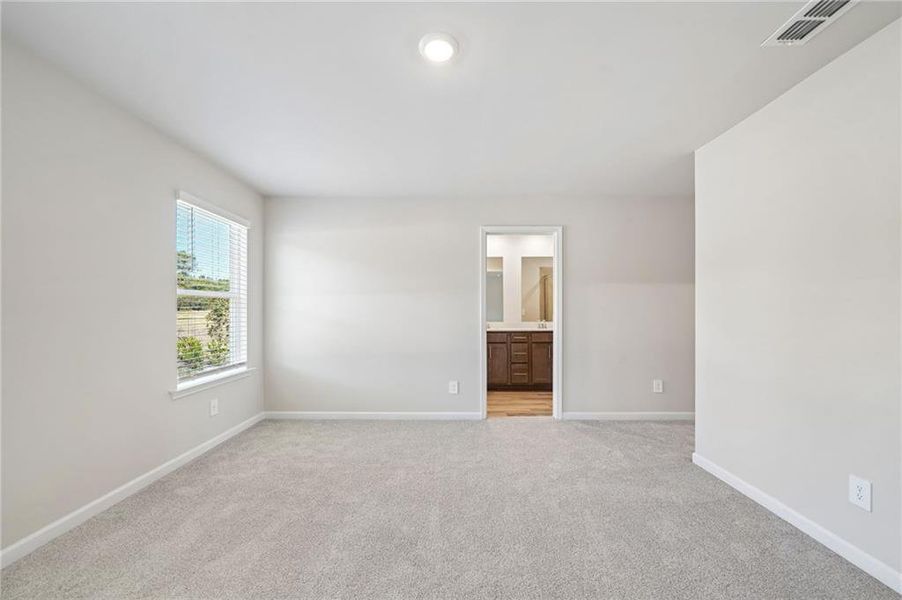 Spacious, unfurnished interior of a new home in Brooks Lake, Loganville (Image 19). Spacious, unfurnished interior of a new home in Brooks Lake, Loganville (Image 19).