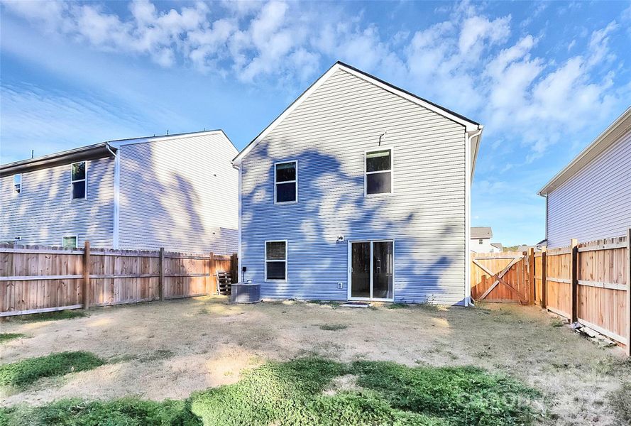 Exterior details and patio area of a home in Creedmore Hills, Charlotte (Image 27). Exterior details and patio area of a home in Creedmore Hills, Charlotte (Image 27).