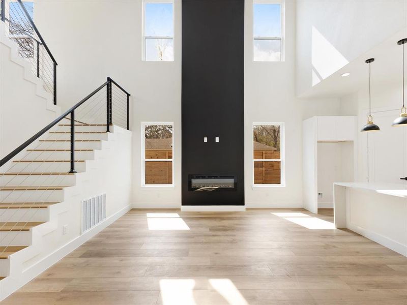 Spacious, unfurnished interior of a new home in , Dallas (Image 18).