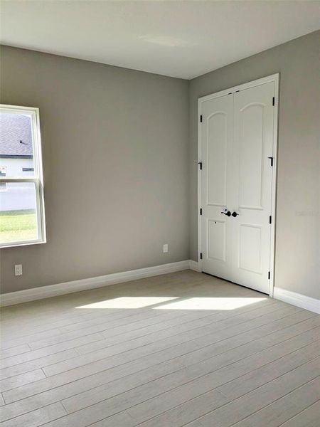 Spacious, unfurnished interior of a new home in , Sebring (Image 20).