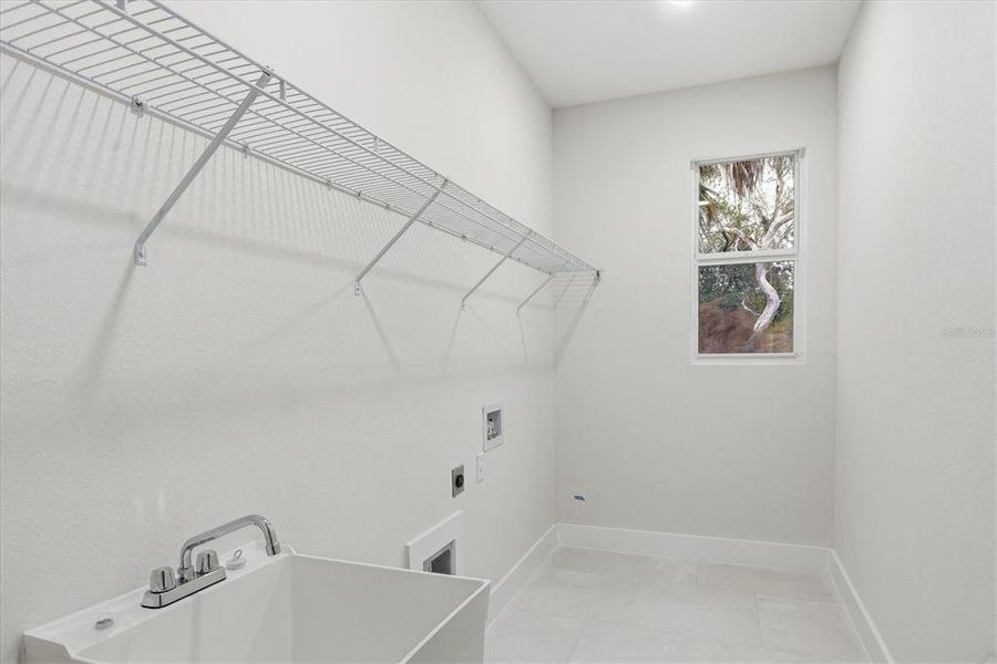 Spacious, unfurnished interior of a new home in , North Port (Image 20). Spacious, unfurnished interior of a new home in , North Port (Image 20).