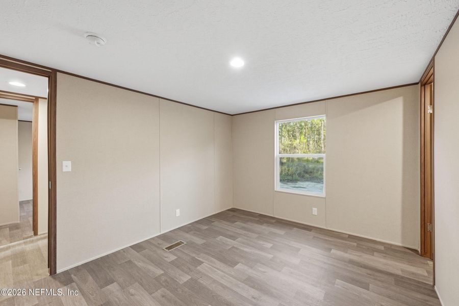 Spacious, unfurnished interior of a new home in , Hastings (Image 27).