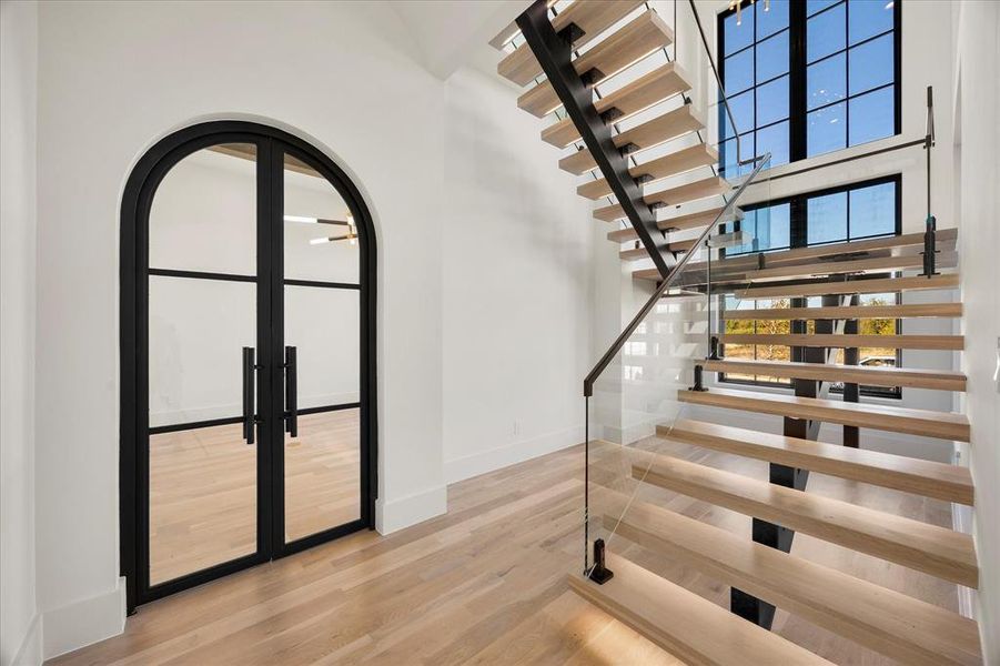 Spacious, unfurnished interior of a new home in , Heath (Image 24).