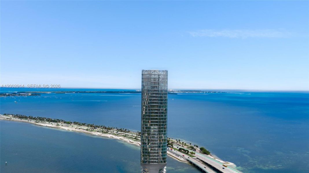 Condo located in Miami, FL showcasing its design and architecture (Image 38).