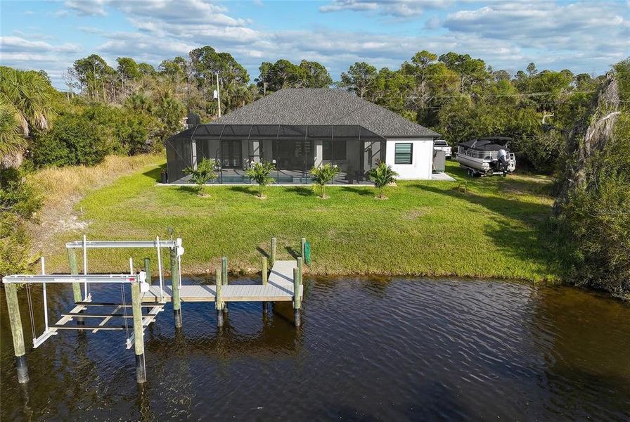 Exterior details and patio area of a home in , Port Charlotte (Image 3).