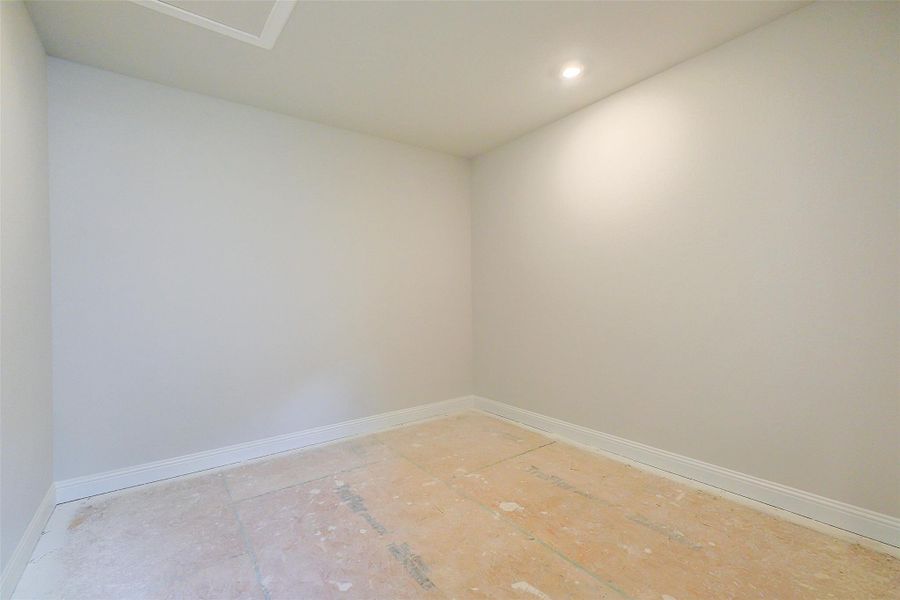 Spacious, unfurnished interior of a new home in Evergreen 70', Conroe (Image 23). Spacious, unfurnished interior of a new home in Evergreen 70', Conroe (Image 23).