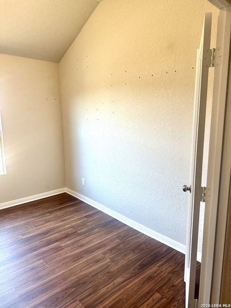 Spacious, unfurnished interior of a new home in Jordan's Ranch, San Antonio (Image 22).