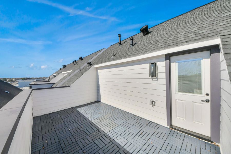 Exterior details and patio area of a home in , Houston (Image 23).