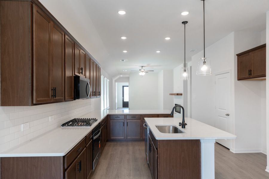 Furnished interior view inside a new home in Saratoga, Aubrey (Image 5).
