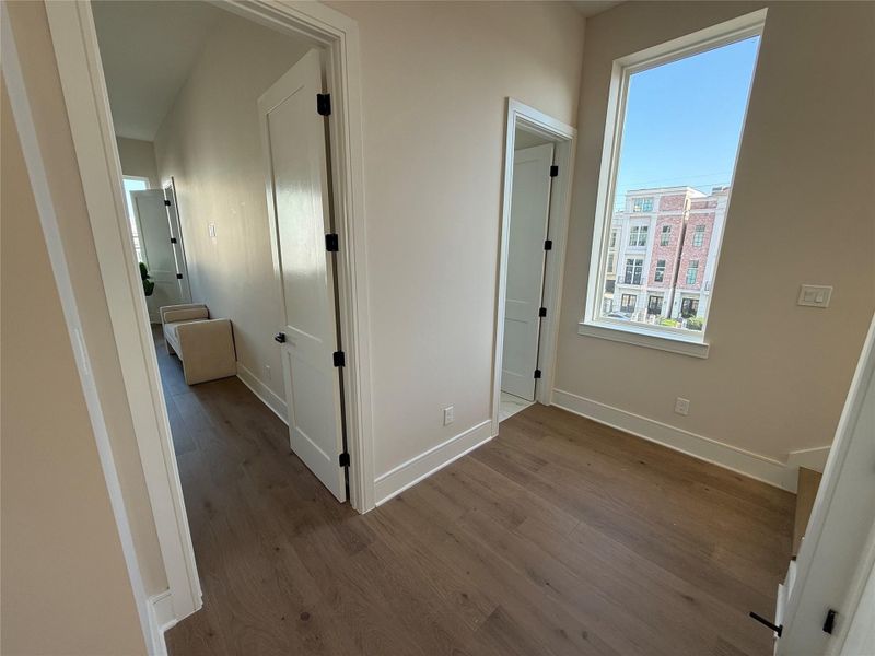 Spacious, unfurnished interior of a new home in , Houston (Image 35).