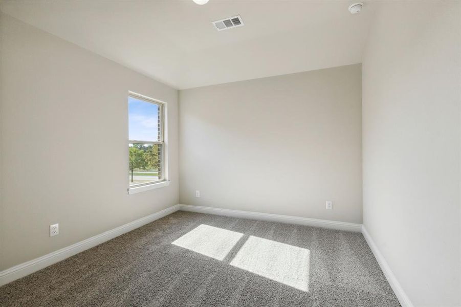 Spacious, unfurnished interior of a new home in Villas of Middleton, Plano (Image 14).