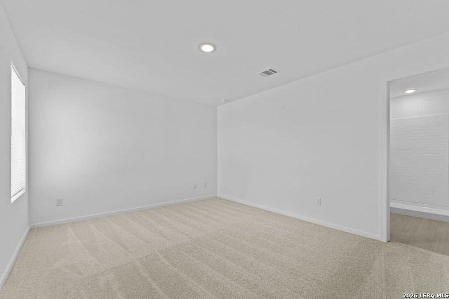Spacious, unfurnished interior of a new home in Grace Valley, Marion (Image 23).
