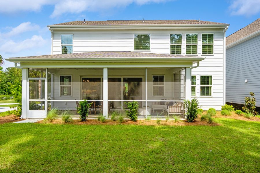 Exterior details and patio area of a home in Stono Village, Hollywood (Image 3).