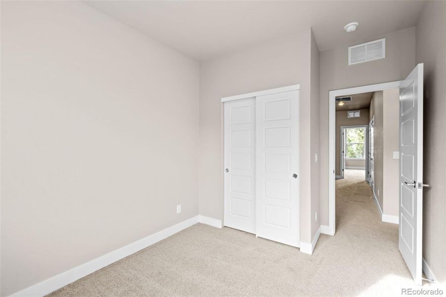 Spacious, unfurnished interior of a new home in Ralston Creek, Arvada (Image 34).