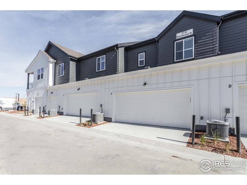 EXTERIOR GARAGE