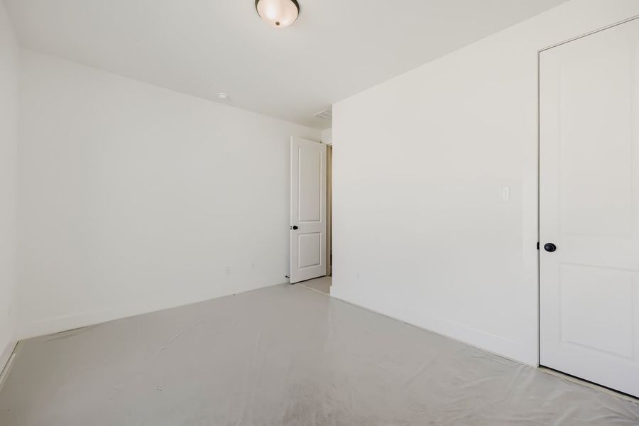 1813 Flowerfield - Bedroom
