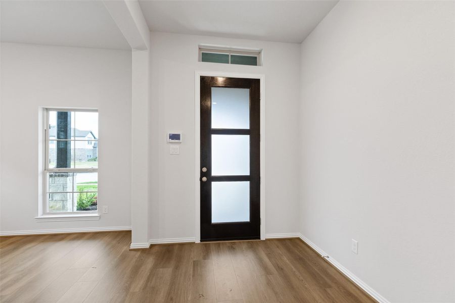 Spacious, unfurnished interior of a new home in Sunterra, Katy (Image 18). Spacious, unfurnished interior of a new home in Sunterra, Katy (Image 18).