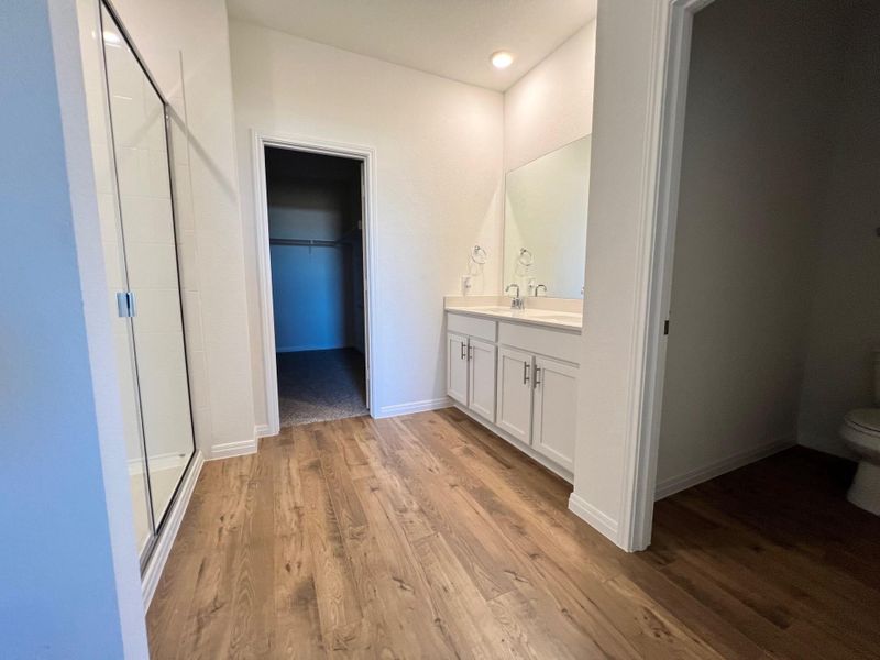 Spacious, unfurnished interior of a new home in Rosenbusch Ranch, Leander (Image 6). Spacious, unfurnished interior of a new home in Rosenbusch Ranch, Leander (Image 6).