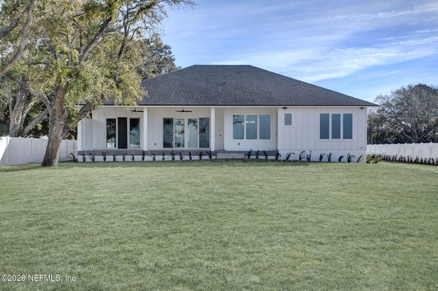 Exterior details and patio area of a home in , Jacksonville (Image 20).