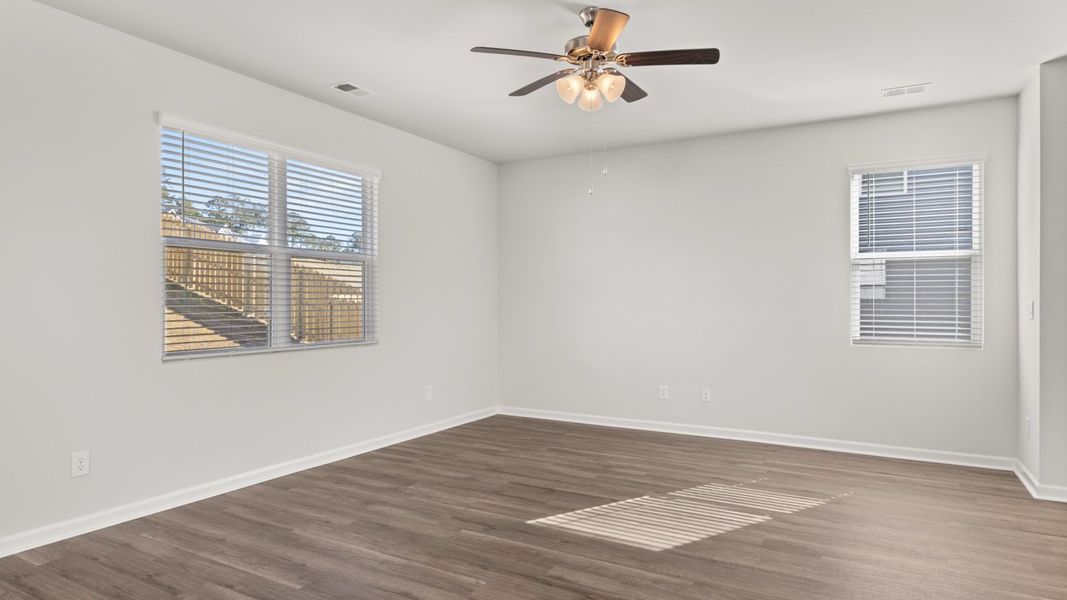 Spacious, unfurnished interior of a new home in Wrenfield at Chanticleer, North Augusta (Image 18).