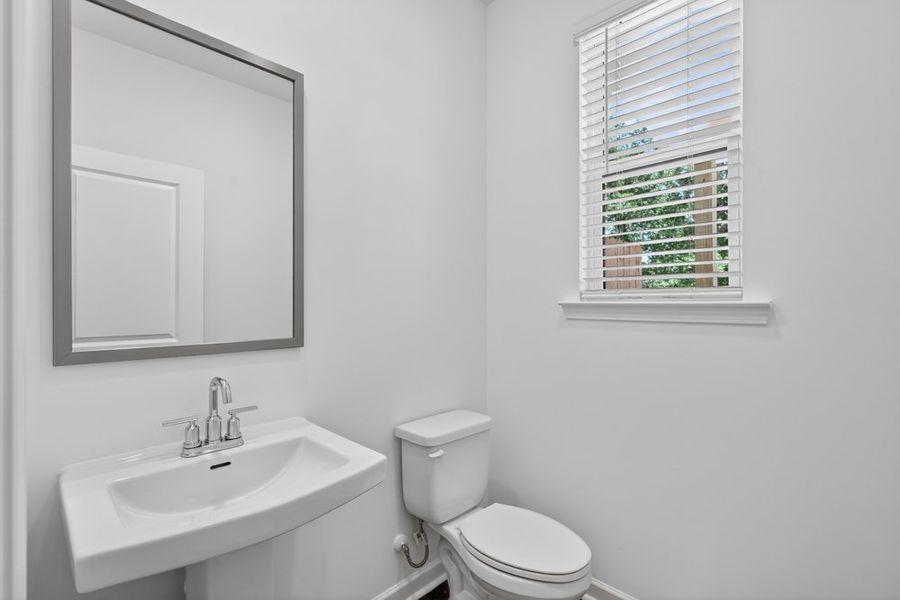Furnished interior view inside a new home in Alder Creek, Cumming (Image 12).