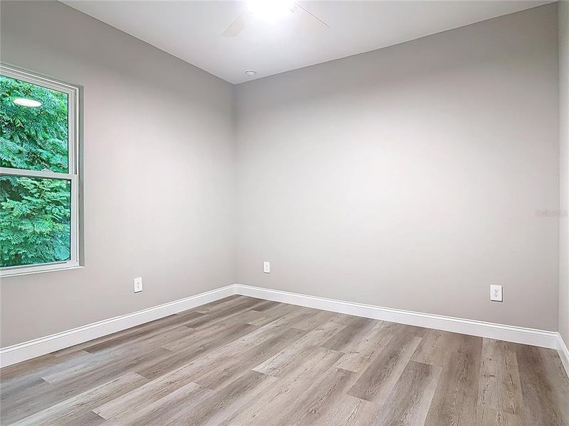 Spacious, unfurnished interior of a new home in , Deland (Image 36).
