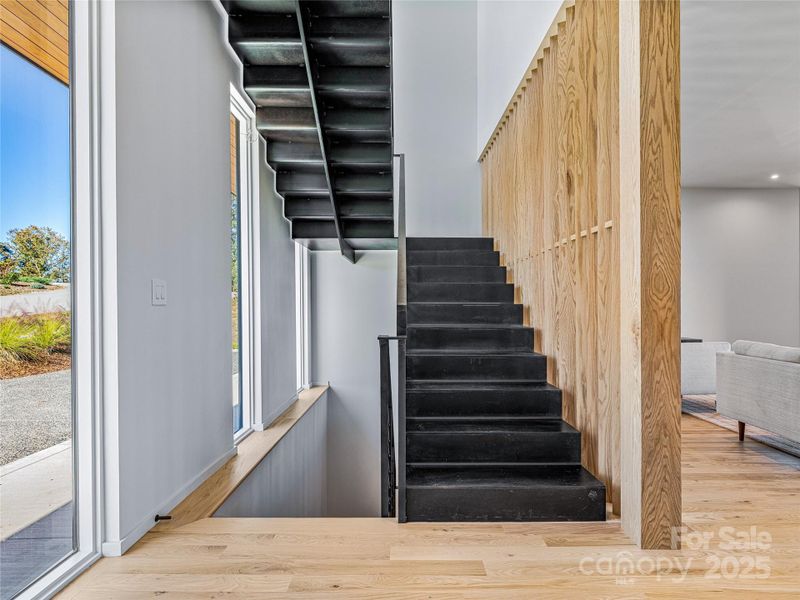 Image 34 of a home in .