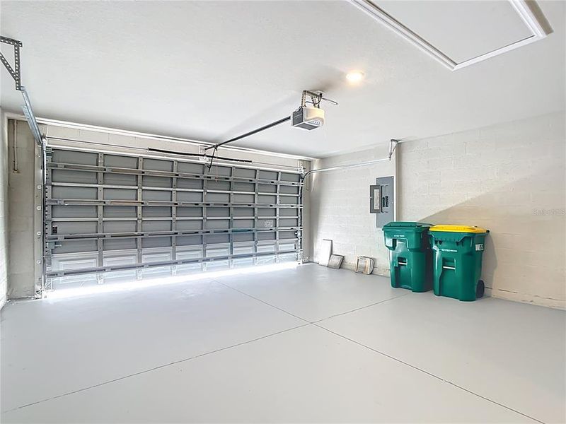 Spacious, unfurnished interior of a new home in , Punta Gorda (Image 37).