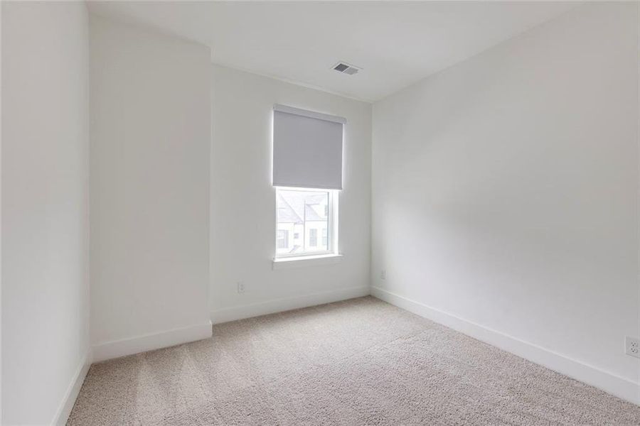 Spacious, unfurnished interior of a new home in Ashbury, Roswell (Image 39).