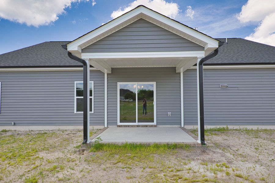 Representative exterior details of a home built from the Clarion by Caviness & Cates Communities in Maggie Way, Wendell (Image 11).
