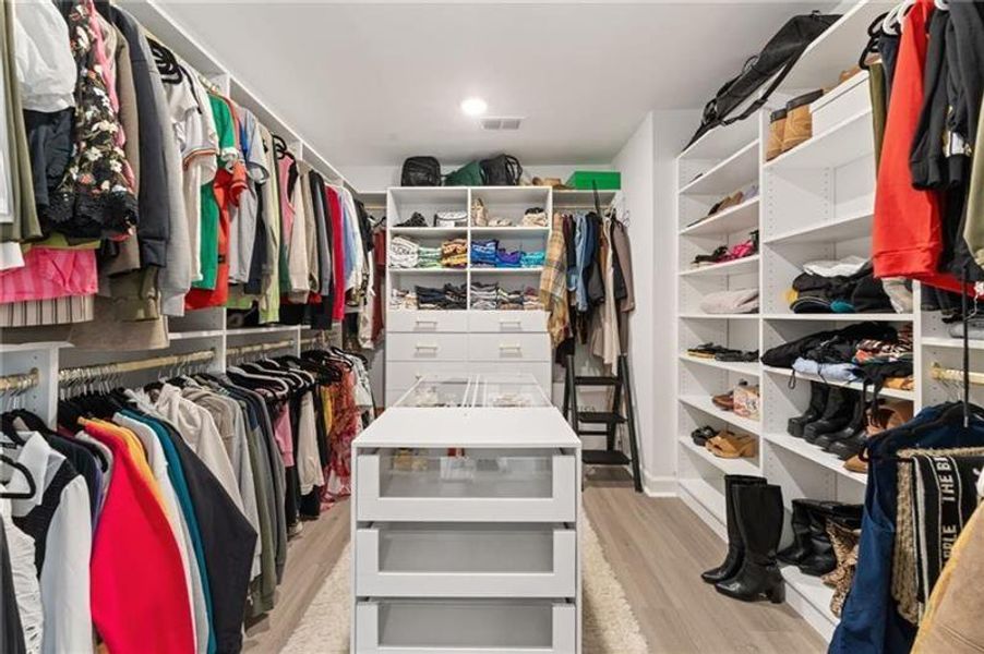 Furnished interior view inside a new home in Tapp Farm, Powder Springs (Image 24). Furnished interior view inside a new home in Tapp Farm, Powder Springs (Image 24).