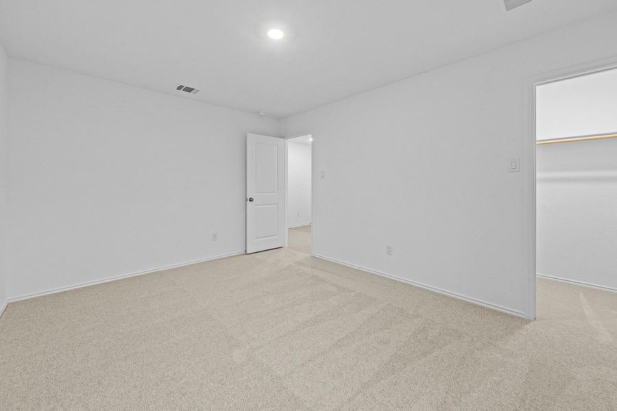Spacious, unfurnished interior of a new home in Clayton Ranch, Copperas Cove (Image 20).