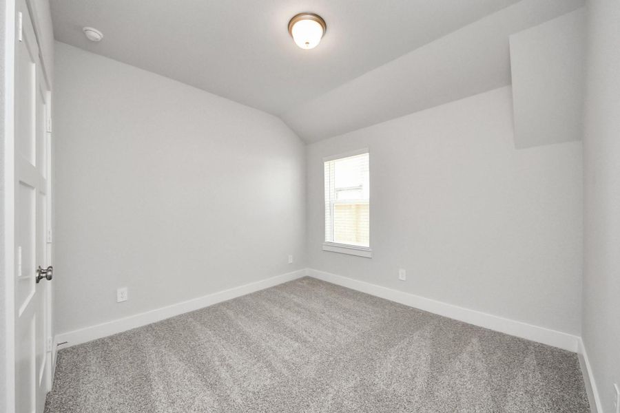 Spacious, unfurnished interior of a new home in Laurel Landing: Landmark Collection, Alvin (Image 32).