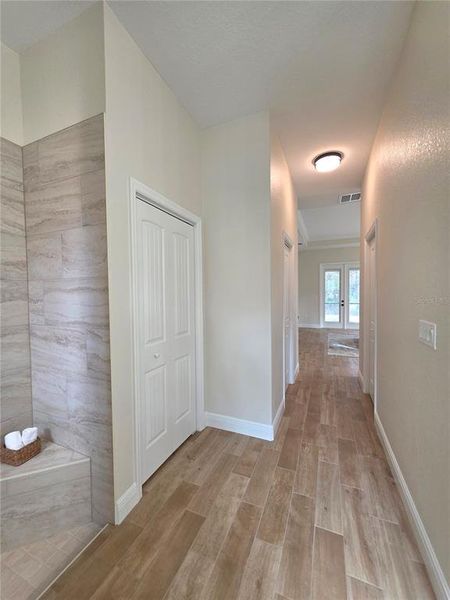 Spacious, unfurnished interior of a new home in , Brooksville (Image 38).