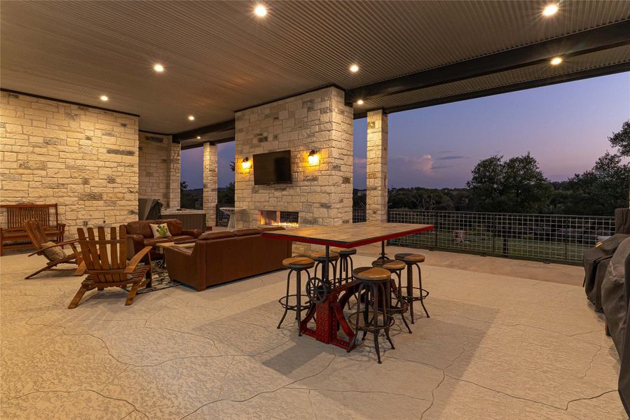 Furnished interior view inside a new home in , Marble Falls (Image 10).