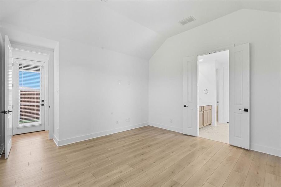 Spacious, unfurnished interior of a new home in Hillstead, Lavon (Image 25). Spacious, unfurnished interior of a new home in Hillstead, Lavon (Image 25).