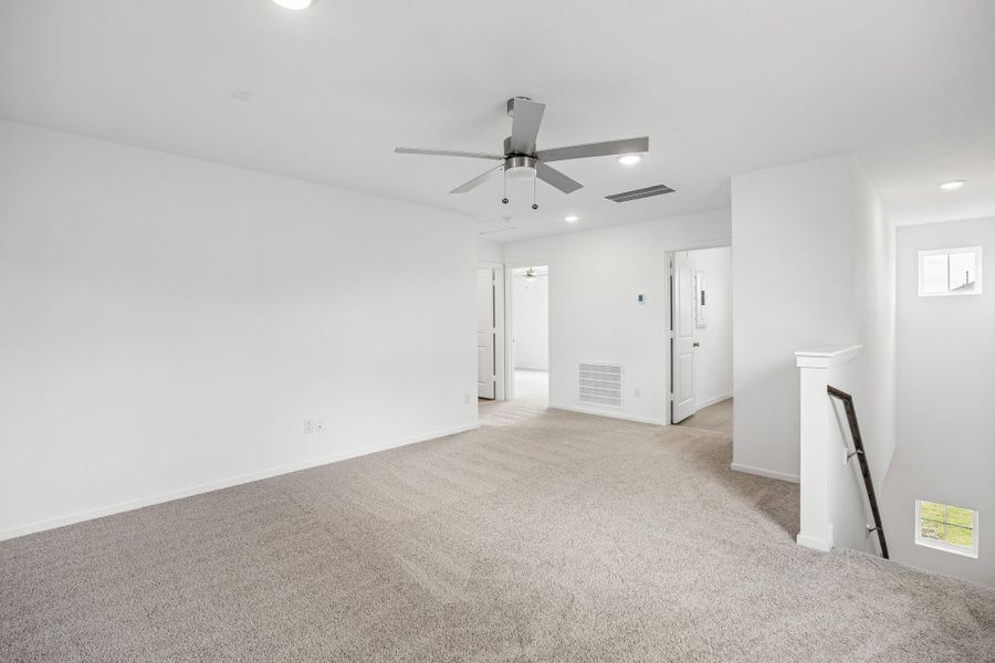 Spacious, unfurnished interior of a new home in Montgomery Bend, Montgomery (Image 15).